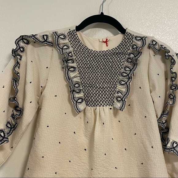 Ruffle Blouse Women’s Size Small white black Cropped Embroidered Ruffle Top - Picture 3 of 11